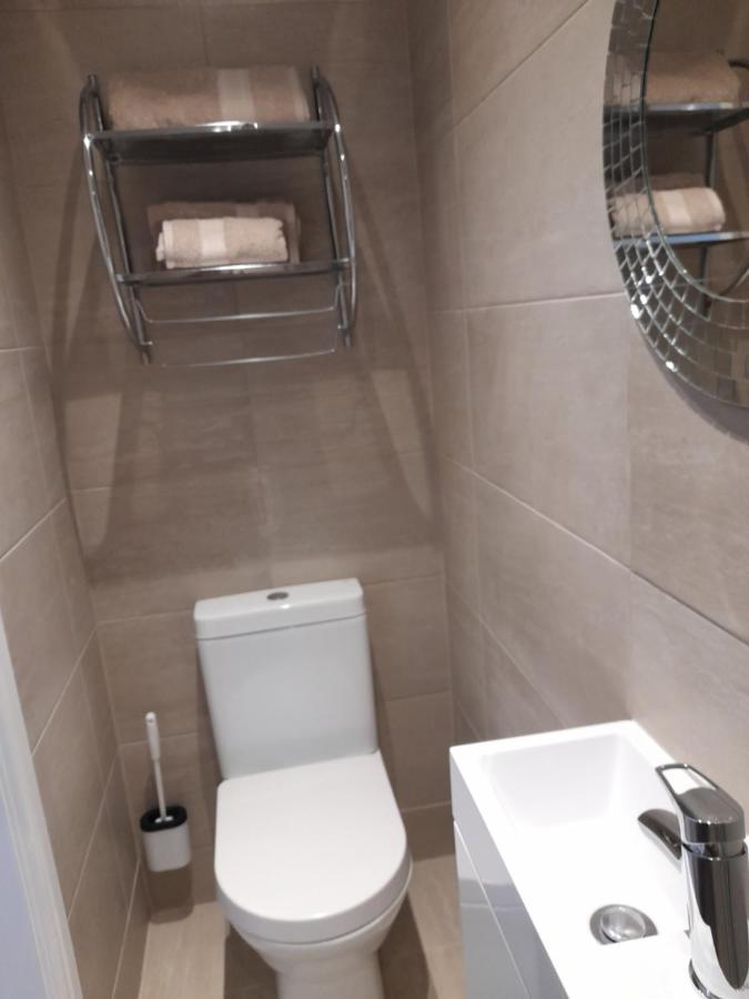 Lovely Home With Full En-Suite Double Bed Rooms Reading Eksteriør billede