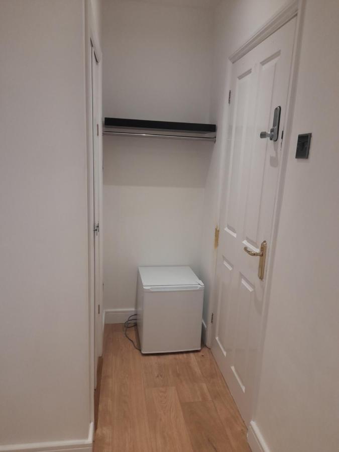 Lovely Home With Full En-Suite Double Bed Rooms Reading Eksteriør billede
