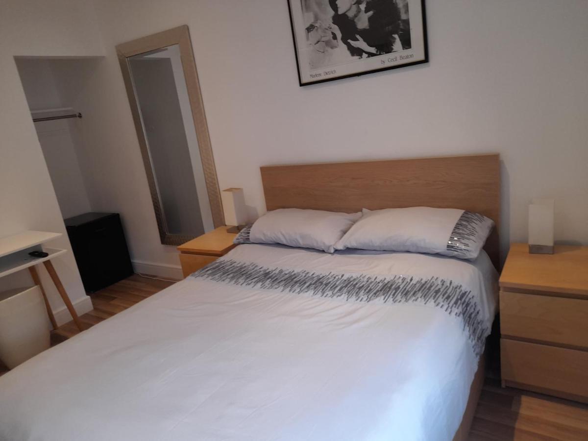 Lovely Home With Full En-Suite Double Bed Rooms Reading Eksteriør billede