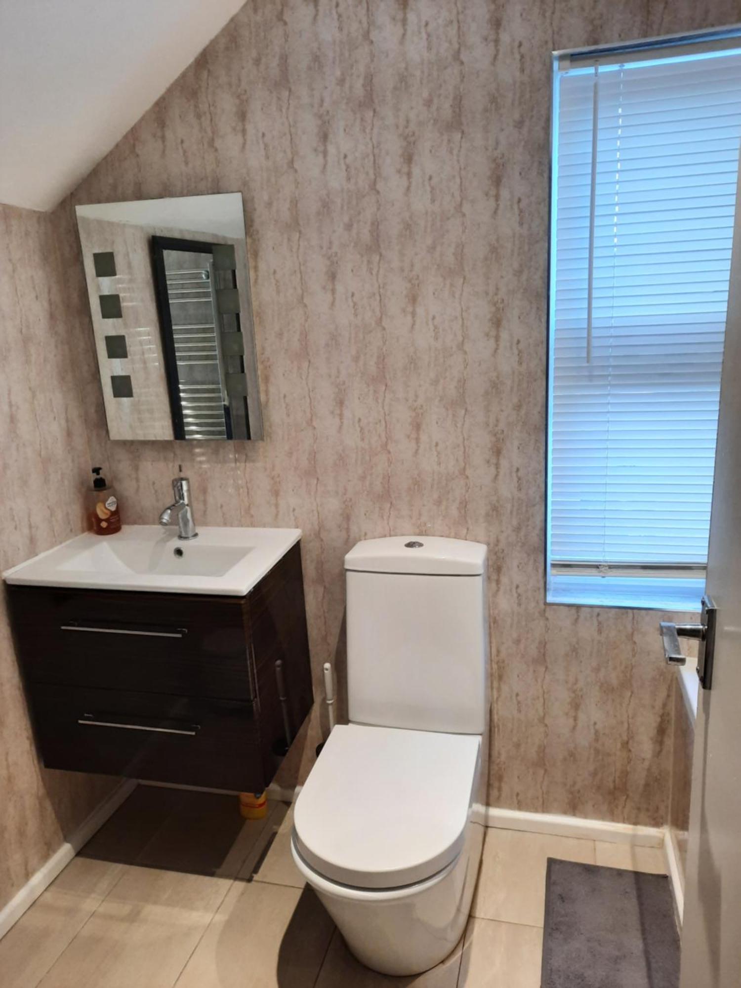 Lovely Home With Full En-Suite Double Bed Rooms Reading Eksteriør billede