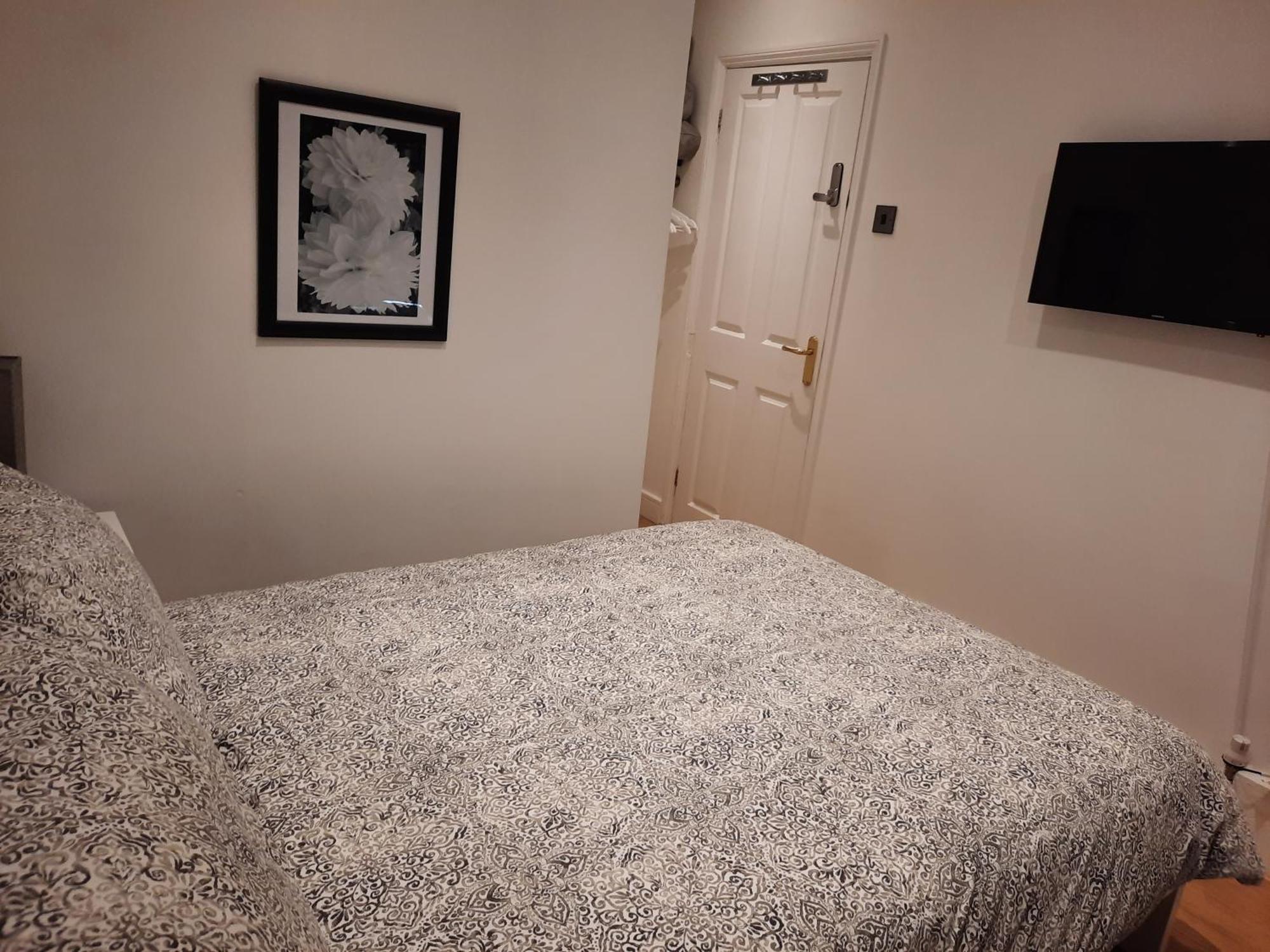 Lovely Home With Full En-Suite Double Bed Rooms Reading Eksteriør billede